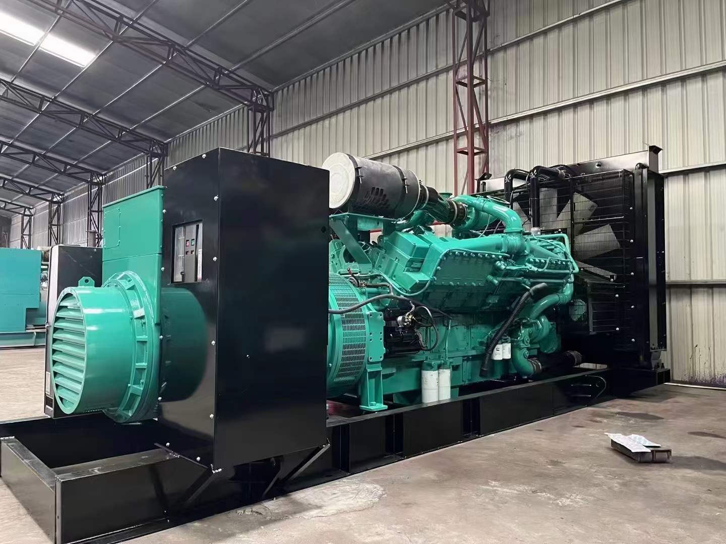 双柏如何降低 800kW 柴油发电机输出电流的波动？
